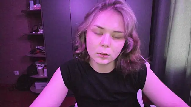 Snapshot of sophia_lix chatting on November 24, 4:12 am sophia lix online show from November 24, 4:12 am