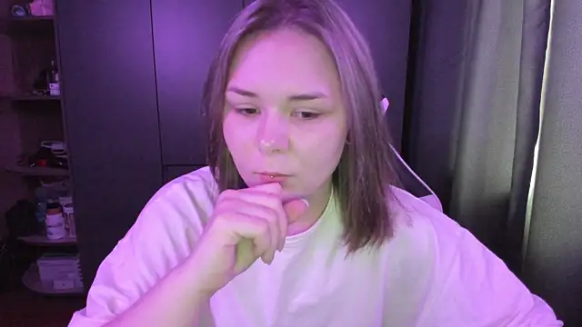 Snapshot of sophia_lix chatting on December 21, 5:58 am sophia lix online show from December 21, 5:58 am