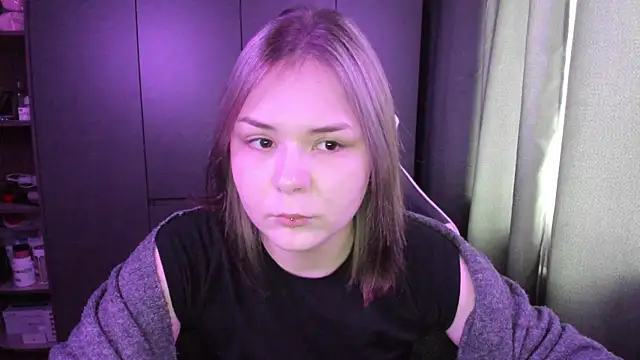 Snapshot of sophia_lix chatting on December 22, 6:21 am sophia lix online show from December 22, 6:21 am