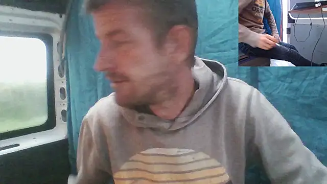 Snapshot of maxtoxic_hot chatting on October 29, 3:03 pm maxtoxic hot online show from October 29, 3:03 pm