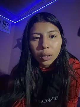 Snapshot of anny__18 chatting on November 4, 7:18 am anny 18 online show from November 4, 7:18 am