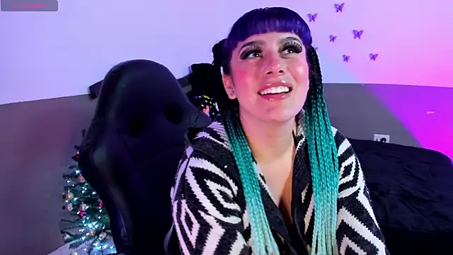 Snapshot of Monserrat_Cute_ chatting on November 23, 2:00 am Monserrat Cute online show from November 23, 2:00 am