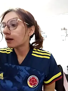 bellastorme04 online show from March 27, 8:59 am