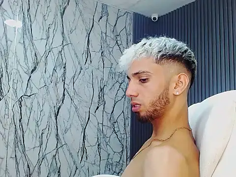 gregori latin19 online show from October 31, 5:30 am