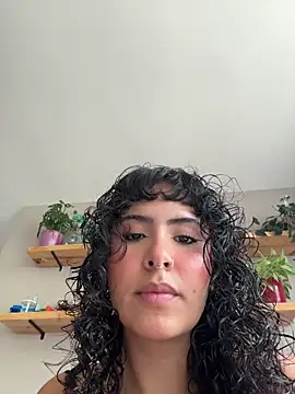 SugarTroubl33 online show from April 27, 2:37 pm