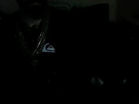 Snapshot of giovanift111 chatting on November 13, 10:08 pm giovanift111 online show from November 13, 10:08 pm