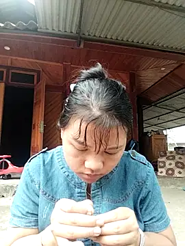 Snapshot of Smay69_ chatting on October 31, 3:29 am Smay69  online show from October 31, 3:29 am