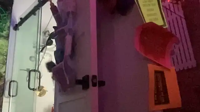 Snapshot of FunboyRockstar01 chatting on March 16, 10:36 pm FunboyRockstar01 online show from March 16, 10:36 pm