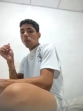 Alex Sweeting online show from November 11, 6:35 am