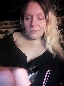 Lana-murr online show from December 16, 9:09 pm