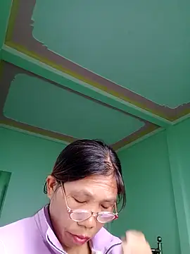 bella-la online show from November 1, 7:10 am