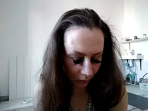 Snapshot of Anneta280671 chatting on January 18, 10:30 am Anneta280671 online show from January 18, 10:30 am