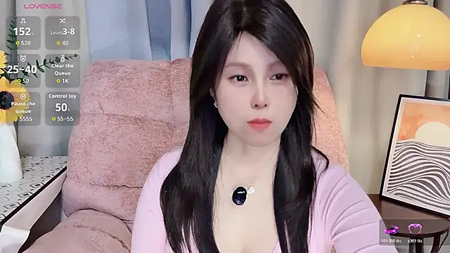 Snapshot of LuckyNana_ chatting on November 1, 1:02 pm LuckyNana online show from November 1, 1:02 pm