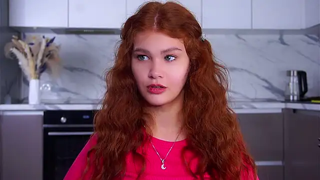 YettaCalabria online show from December 15, 11:36 am