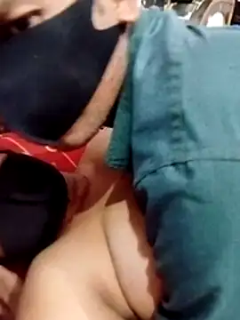 hot couple 000 online show from February 9, 3:38 pm