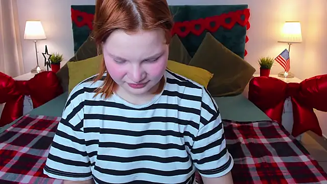 Snapshot of babyyullii chatting on February 17, 5:37 am babyyullii online show from February 17, 5:37 am