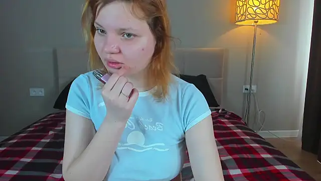 babyyullii online show from May 9, 2:50 am