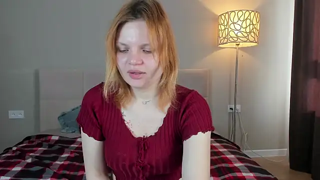 babyyullii online show from May 12, 1:36 am