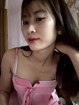 Em xinh01 online show from May 5, 9:45 pm