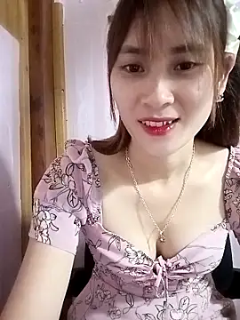 Em xinh01 online show from May 13, 2:14 pm
