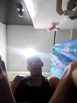 Snapshot of Yordiparra chatting on March 29, 3:56 pm Yordiparra online show from March 29, 3:56 pm