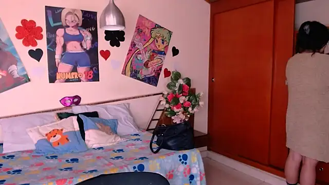 EmmilyConnor online show from November 8, 1:44 pm