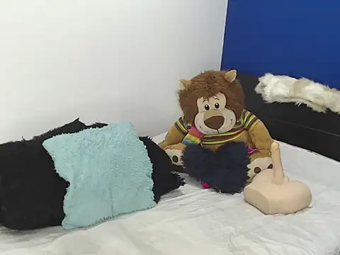 EmmilyConnor online show from February 28, 1:56 pm