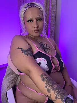 pinkbaddie777 online show from December 5, 2:53 am