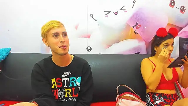 Snapshot of In_my_room_anything_goes chatting on January 11, 4:17 am In my room anything goes online show from January 11, 4:17 am