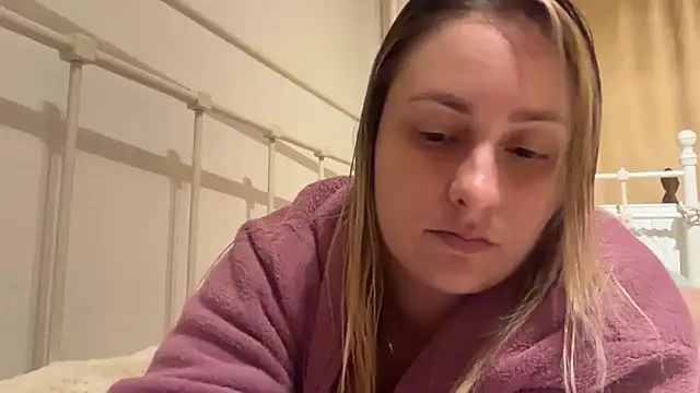 EngelHelene online show from May 8, 7:08 pm