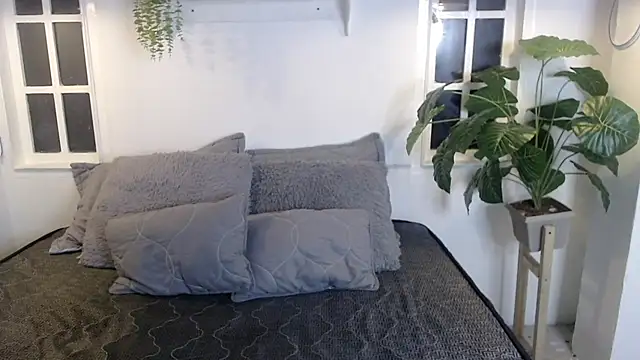 Snapshot of Noah__20 chatting on October 31, 1:06 am Noah  20 online show from October 31, 1:06 am