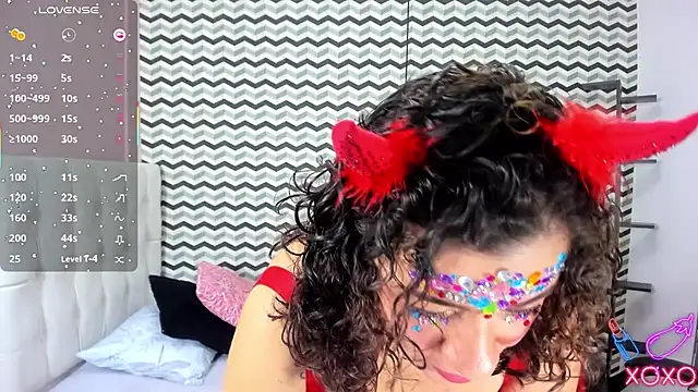 Snapshot of OSNAKELLER chatting on October 30, 12:39 pm OSNAKELLER online show from October 30, 12:39 pm