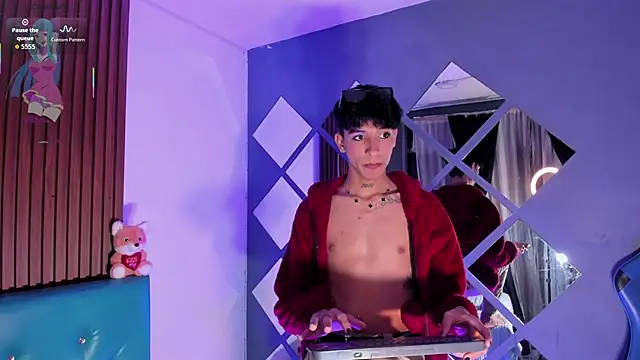 Max Steell online show from February 12, 4:29 am