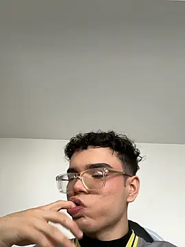 Snapshot of Matthew_Foxx_ chatting on October 30, 6:30 pm Matthew Foxx  online show from October 30, 6:30 pm