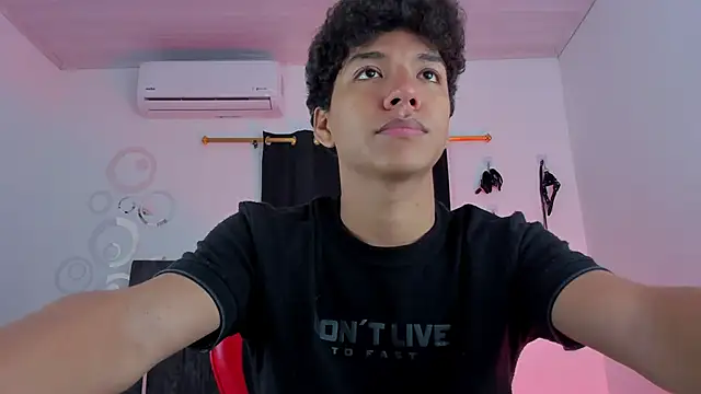 Maximiliano Khalil online show from December 3, 7:01 pm