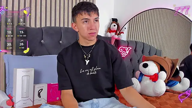 Snapshot of joji_Spencer chatting on February 20, 4:20 am joji Spencer online show from February 20, 4:20 am