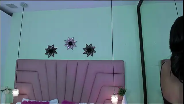 Snapshot of Kim_Luna1 chatting on March 15, 12:00 pm Kim Luna1 online show from March 15, 12:00 pm