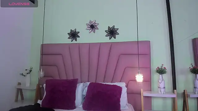 Kim Luna1 online show from May 16, 10:36 am