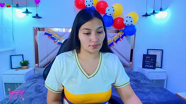 emmaa garciia online show from June 18, 3:40 am