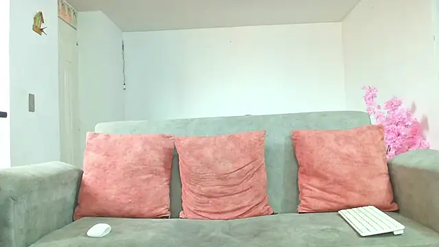 Snapshot of Mike_Fetiche chatting on February 14, 5:43 pm Mike Fetiche online show from February 14, 5:43 pm