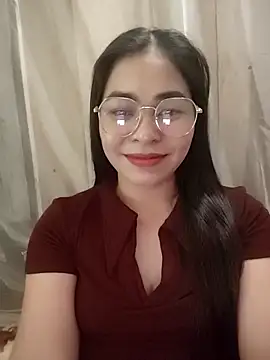 Bamboo-niee123 online show from May 4, 1:12 am