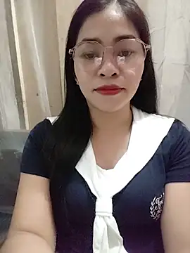 Bamboo-niee123 online show from May 11, 1:22 am