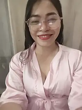 Bamboo-niee123 online show from May 18, 1:24 am
