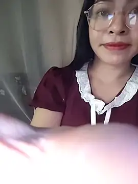 Bamboo-niee123 online show from June 26, 7:24 am