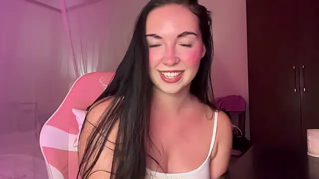 Snapshot of Bae_Belle chatting on November 28, 6:10 pm Bae Belle online show from November 28, 6:10 pm