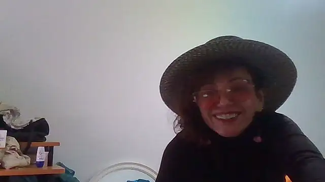 Snapshot of loveryvicky chatting on February 7, 3:16 pm loveryvicky online show from February 7, 3:16 pm