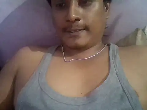 Snapshot of Lycan1993 chatting on February 19, 12:56 pm Lycan1993 online show from February 19, 12:56 pm