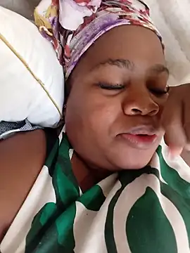 ThickLeeyanaXX online show from May 17, 7:06 am