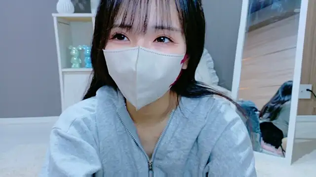 Snapshot of Mimi-Dreammood chatting on December 2, 10:05 pm Mimi-Dreammood online show from December 2, 10:05 pm