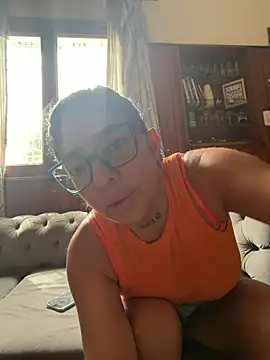 Snapshot of solmorochia chatting on March 13, 4:57 pm solmorochia online show from March 13, 4:57 pm